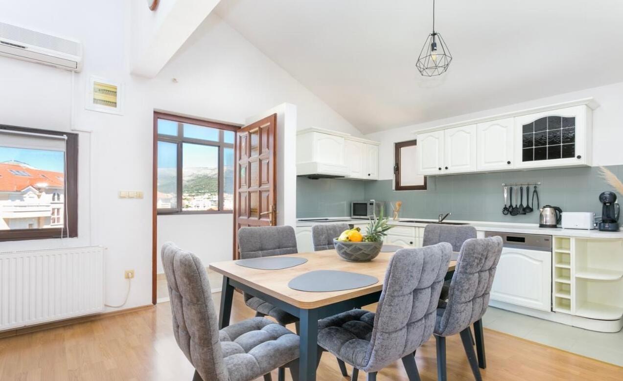 Apartman Bella Traù Esterno foto