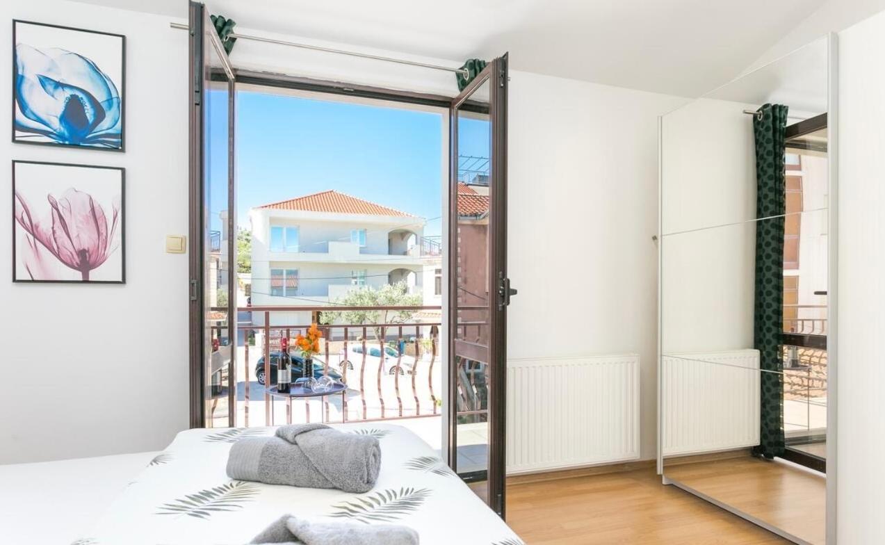 Apartman Bella Traù Esterno foto