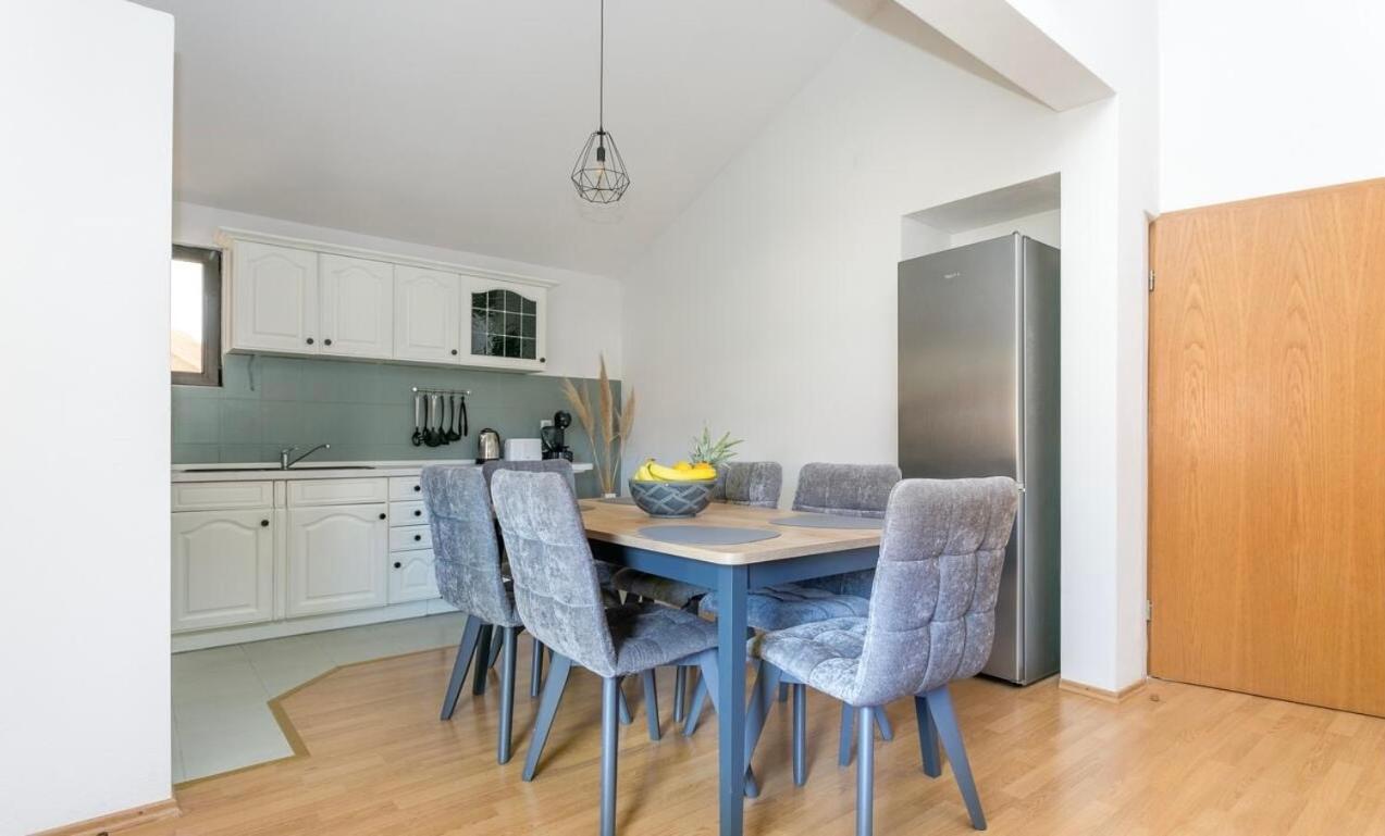 Apartman Bella Traù Esterno foto